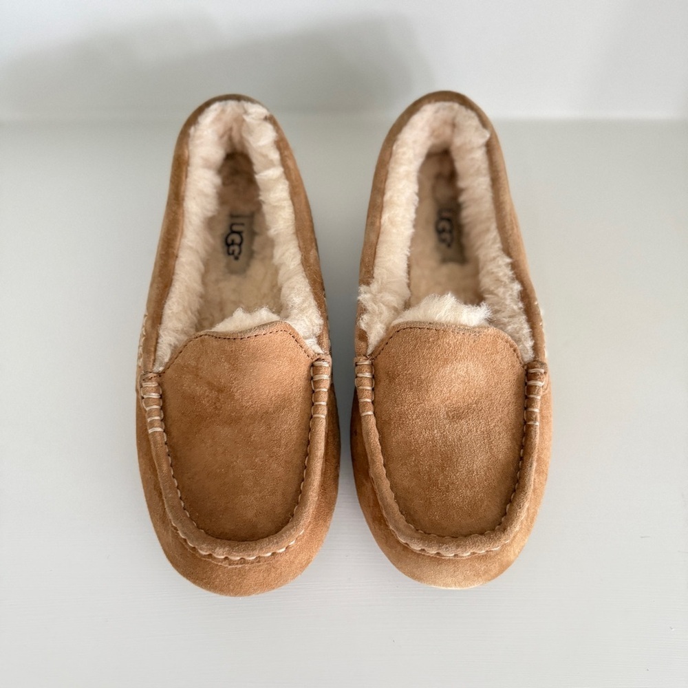 UGG Women's Ansley Moccasin Slippers in Chestnut size 6